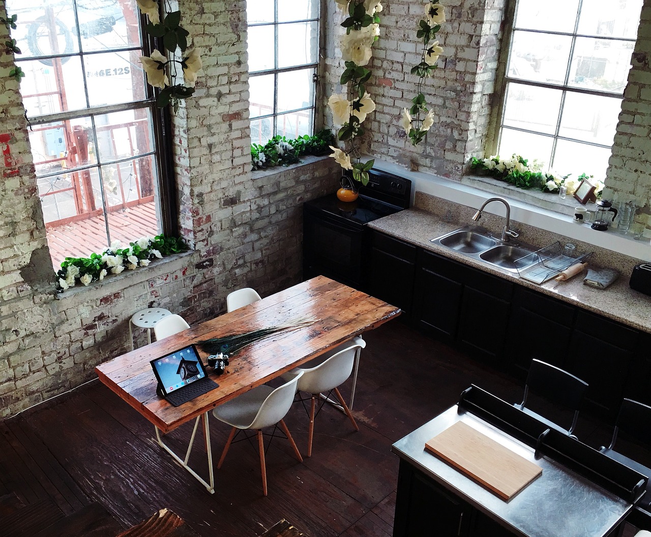 Inside, House, Wall, Window, Kitchen, Table, ChairsInside House Wall Window Kitchen Table Chairs